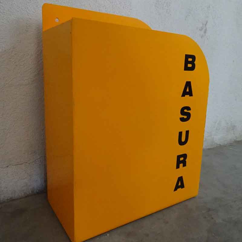 Basureros metálicos